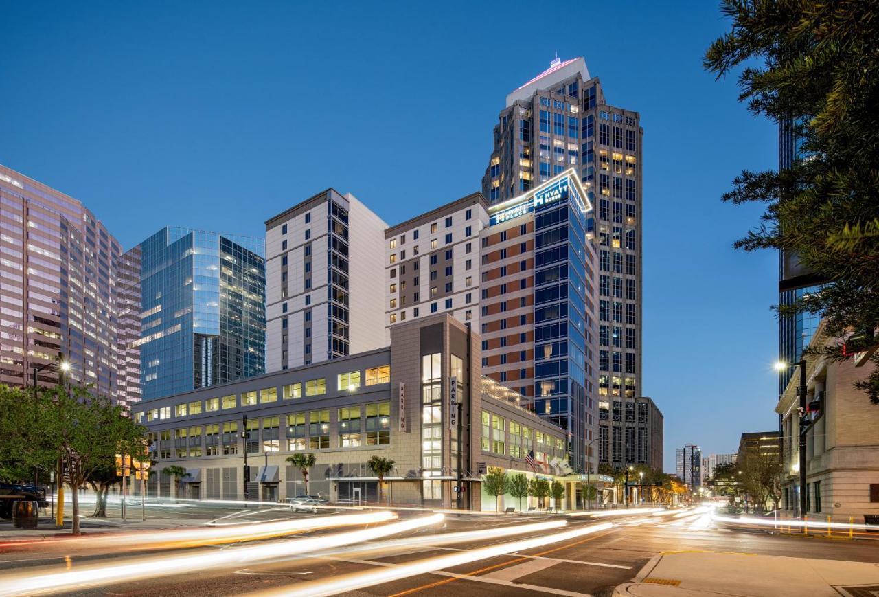 Hyatt Place Tampa Downtown Hotel Exterior photo