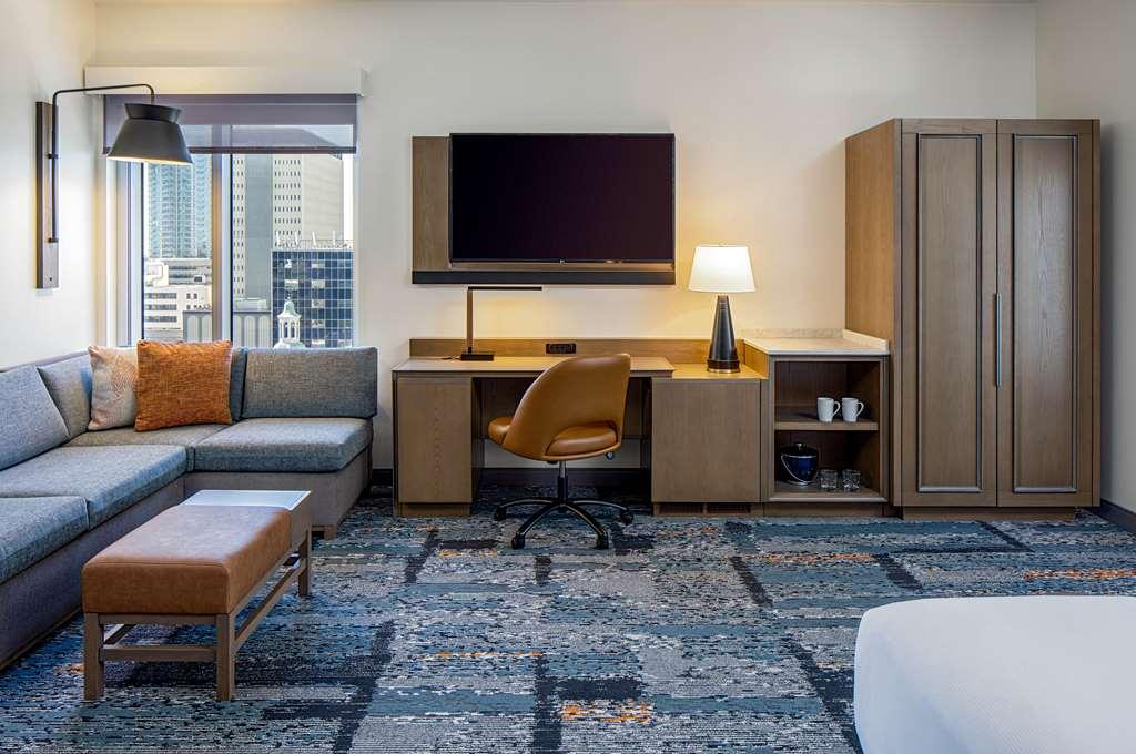 Hyatt Place Tampa Downtown Room photo